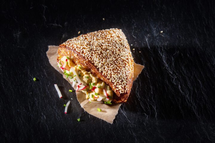 Laugenecke mit Delikant Bester Eiersalat