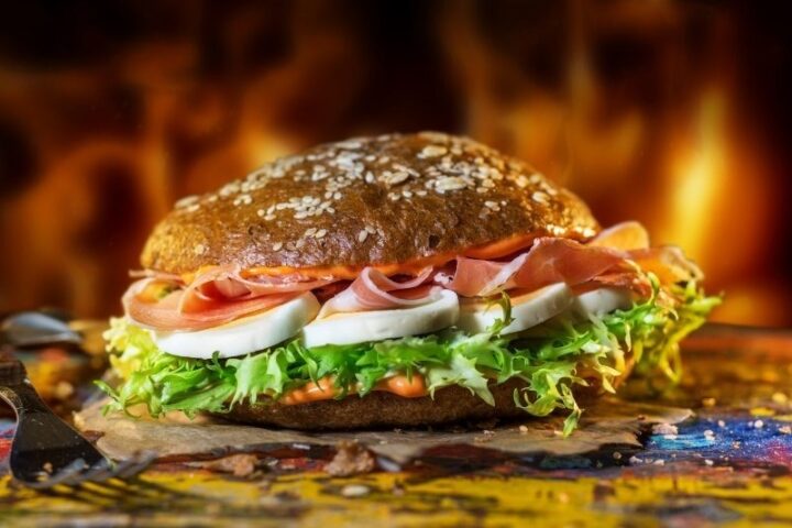 Serrano-Focaccia mit Chipotle Creme