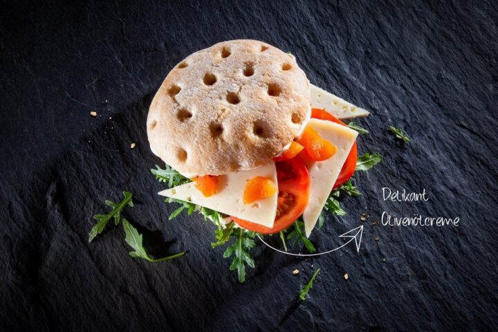 Spanischer Flair mit Olivenölcreme & Manchego